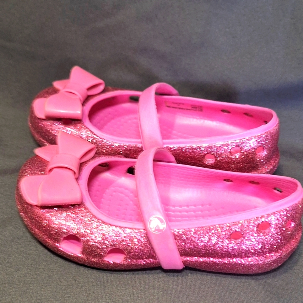 Glitter Crocs Flats Little Girl Size 7 Lightly Used Pink With Bows